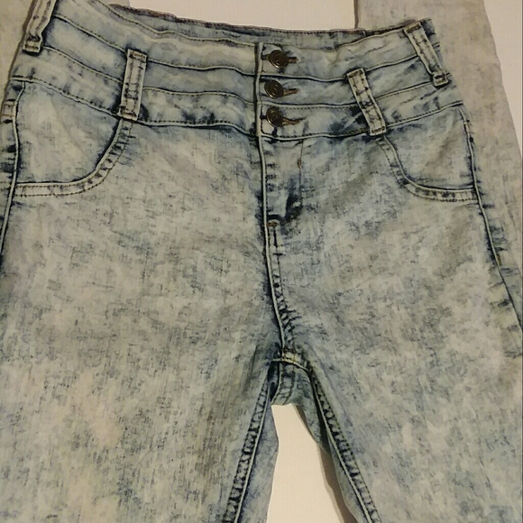 Cello Denim - Cello Light Acid Wash Skinny Jeans Size 5